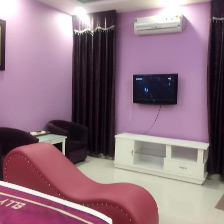 Elly Hotel Hanoi Esterno foto